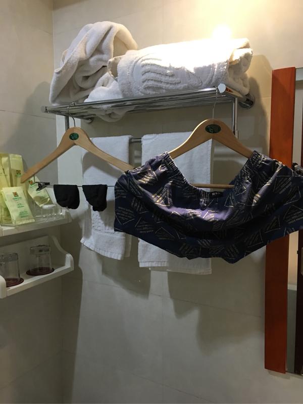 入住酒店如何晾挂换洗衣服?