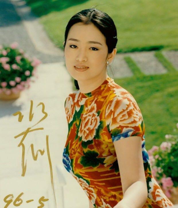 有没有一段历史时期内<em>男性喜欢胸小的女性</em>? -