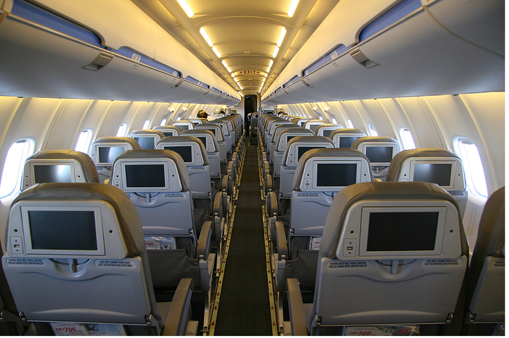 庞巴迪crj900ng机型和国内主流航线机型(如a319,a320等),在安全性和