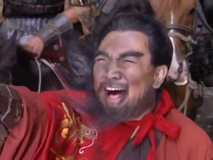 经典的赤壁兵败,曹老板笑一次来一次伏兵,最后一次演得尤其妙: 先是