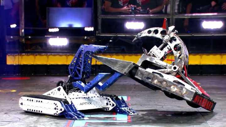 「机器人大战」博茨大战(battlebots)2015 赛季已经结束,大家觉得冠军