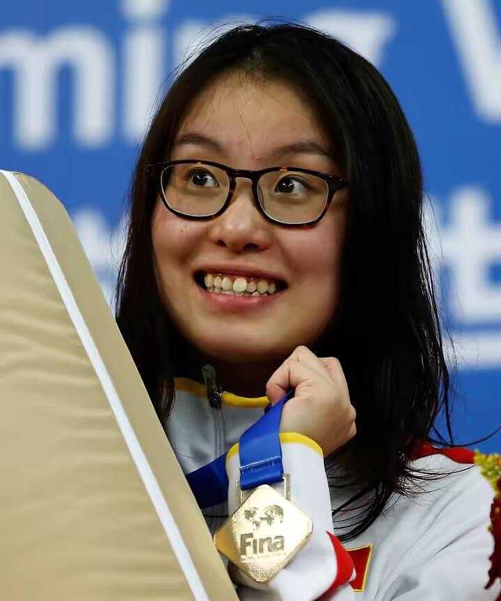 对于傅园慧被自己惊讶成表情图怎么看?