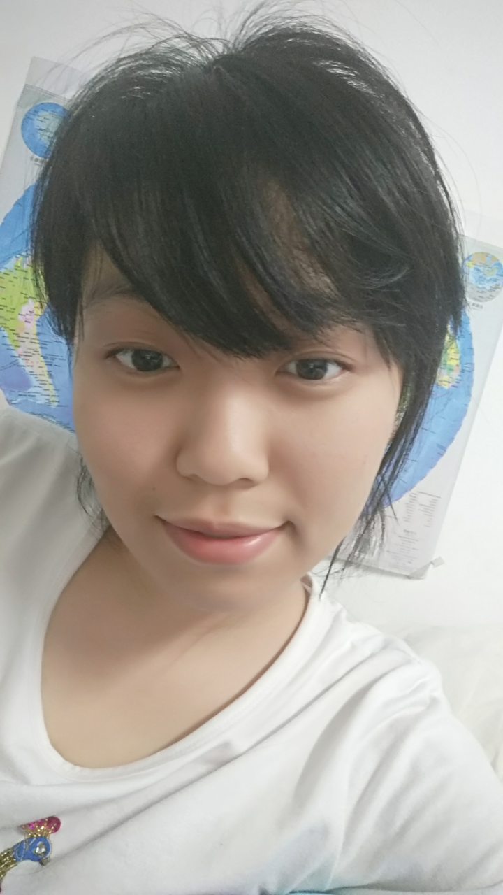 我的鼻子就够丑的了 然而我也不是美女 没有一流的外貌就要有一流的