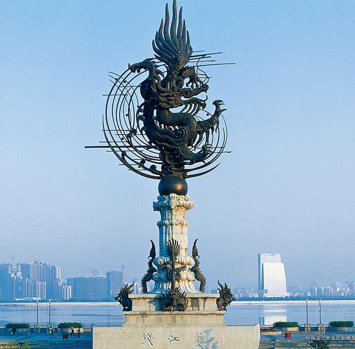 《钱江龙》滨江区城市雕塑.