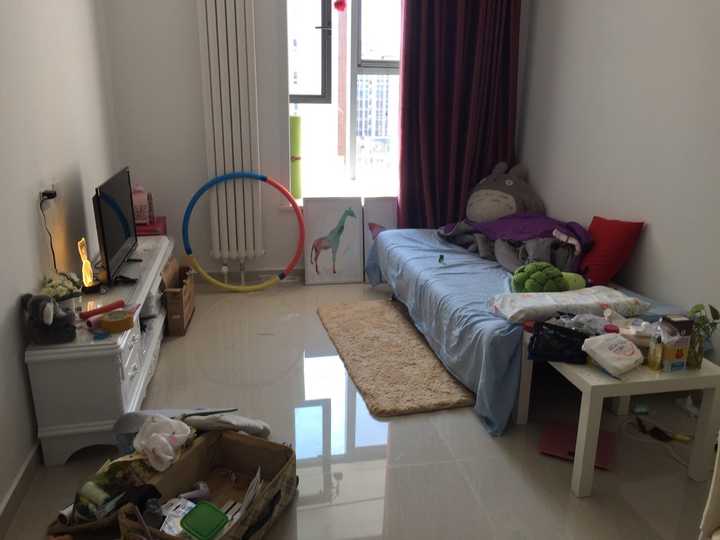 这样的出租屋怎么布置比较温馨,女生?