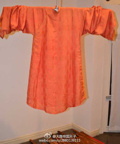越南阮朝服饰和汉服有哪些异同?