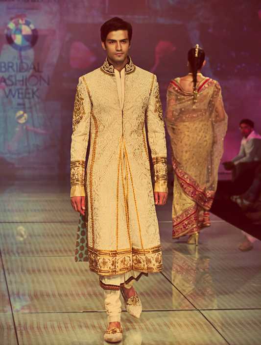 印度男性传统服饰是什么样的?