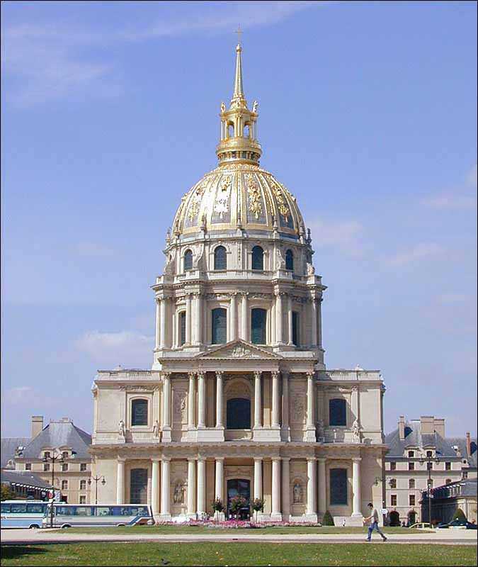 圣彼得大教堂的建筑风格是古典主义还是巴洛克?