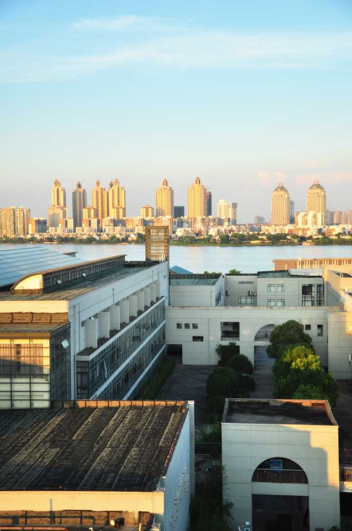 在江汉大学读书是怎样的体验?