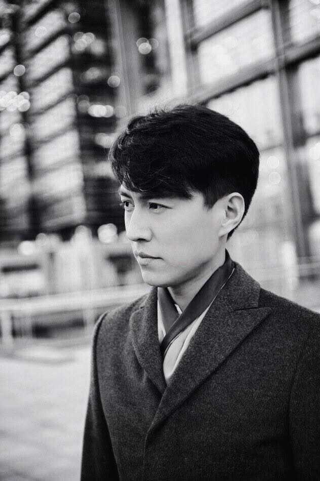 尤其是明镜的扮演者刘敏涛,梁仲春的扮演者岳旸,王天风的扮演者刘亦君