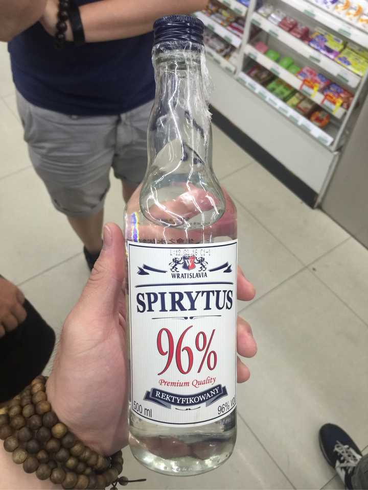 喝96度 spirytus vodka生命之水波兰伏特加是一种什么样的体验 ?