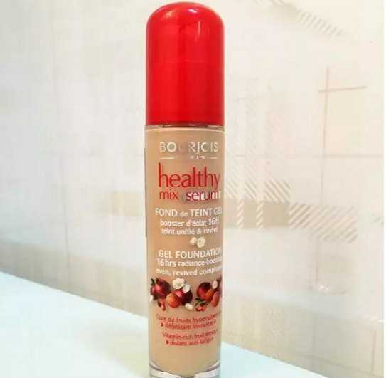 com/ , boots - beauty 价格:约100人民币上下  保湿度:4颗星  遮瑕力