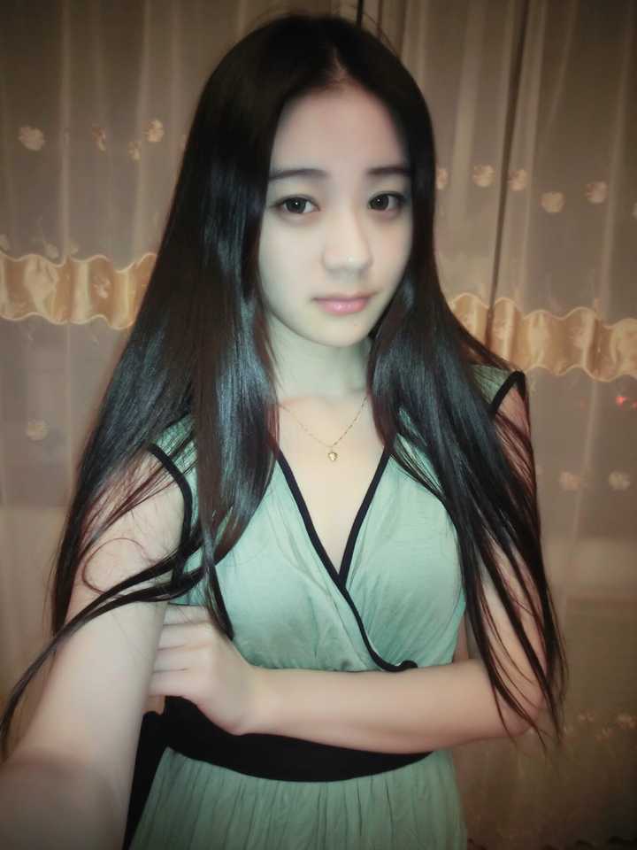 女朋友很漂亮是怎样的体验?