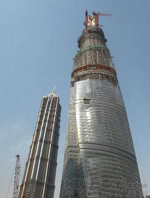 平安金融中心 660m,巨型框架—核心筒—外伸臂
