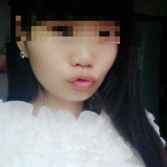 为什么女生照相时喜欢噘嘴