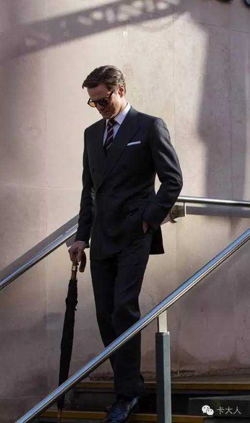 他的这版特工又成了史上最优雅最绅士的"007"代表.
