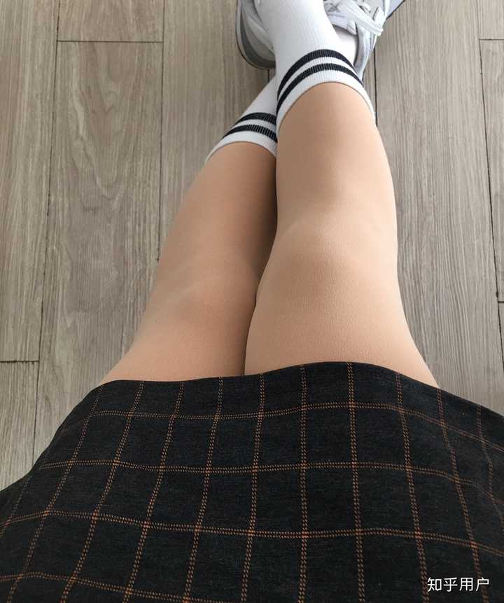 穿丝袜外面再穿袜子会不会怪怪的?