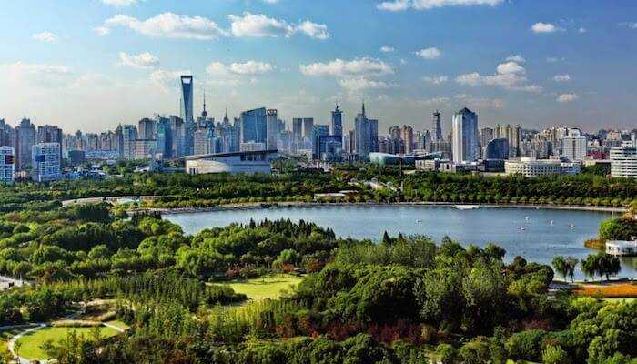 上海市中心最大的公园是位于浦东的世纪公园