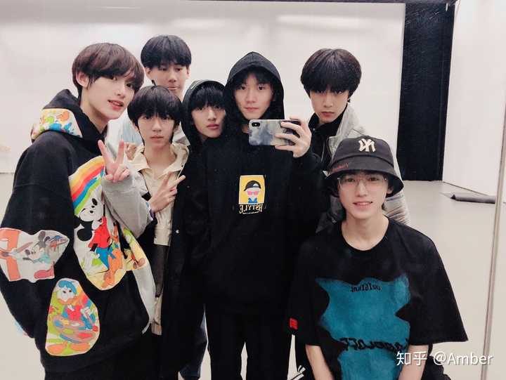 最近喜欢上时代少年团,有没有时代少年团帅帅的照片?谢谢!