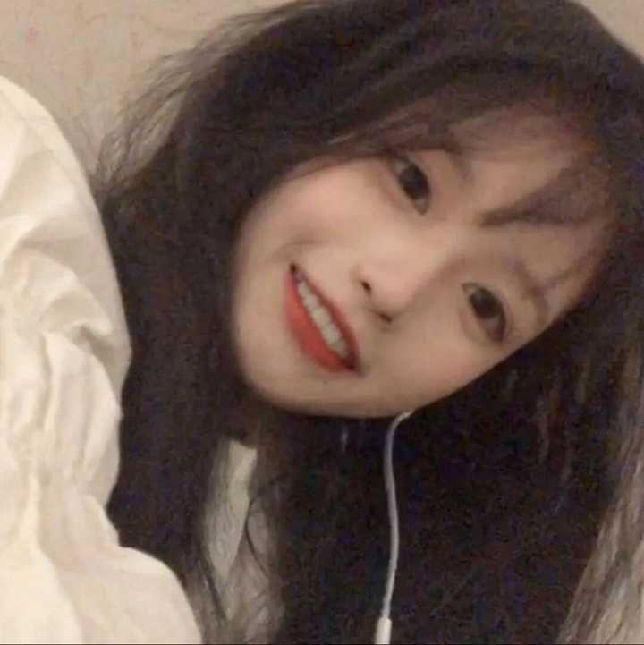 有没有很阳光向上正能量的女生头像?