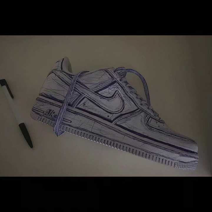 请问自己手绘描边nikeairforce1板鞋的成功率有多少