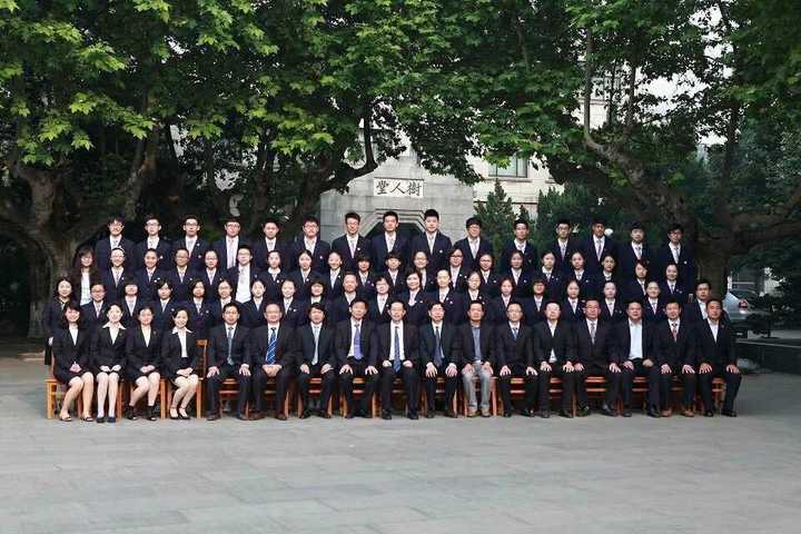 江苏省扬州中学是一所怎样的学校?