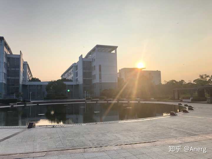 上海城建职业学院怎么样?在江西的分数线呢?