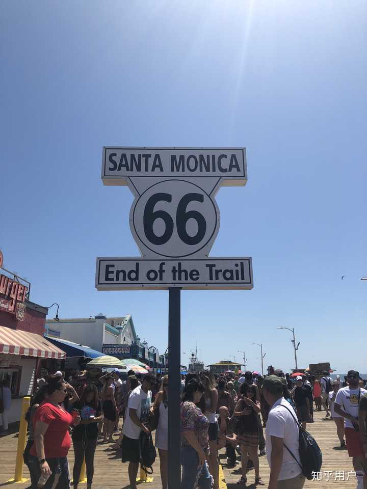 santa monica 圣莫尼卡海滩 这是一个看日落 很好的地方 也是66号公路