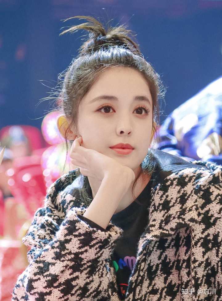 为什么网上有很多迪丽热巴的仿妆,却没有古力娜扎的?