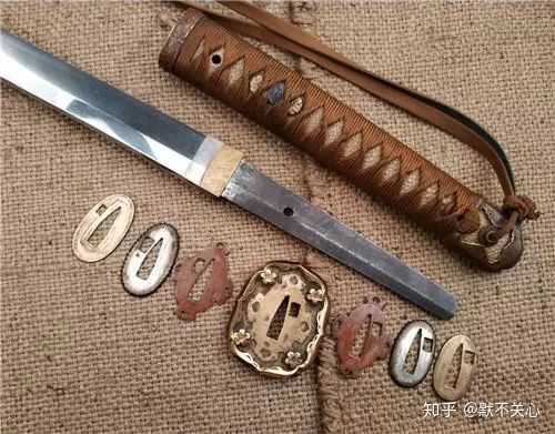 网上那些150-350元左右的唐刀 武士刀 汉剑值得买吗?