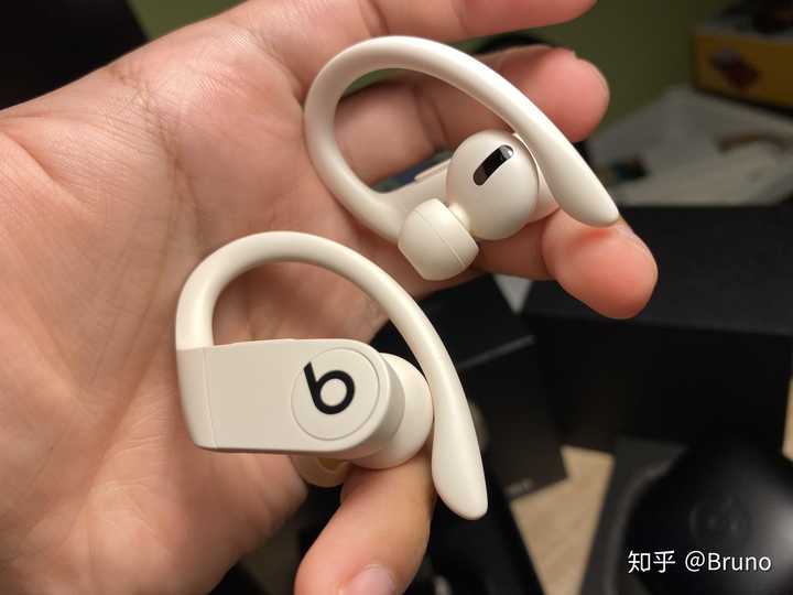 如何评价苹果推出的 powerbeats pro 完全无线耳机?