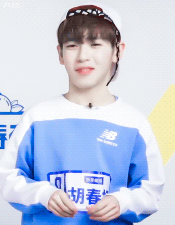 一直没有遇见那种说很喜欢的,就是打发时间那种,直到我看到了胡春杨!