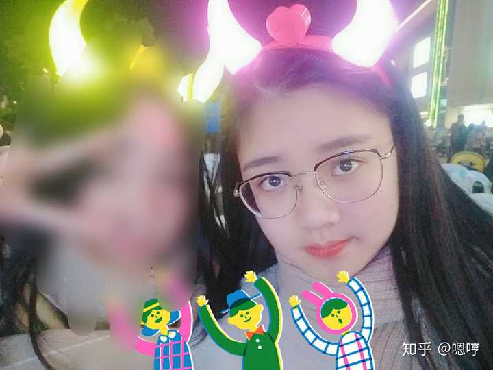 有没有高度近视也漂亮的女孩子呀?