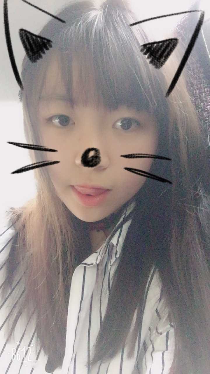 女孩子吐舌头是萌还是性感?