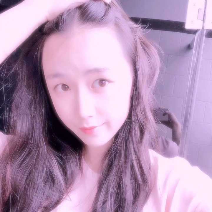 有哪些可爱女生的素颜照?