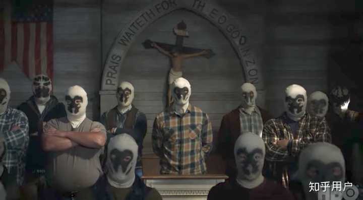 rorschachs聚集在一个破败的教堂