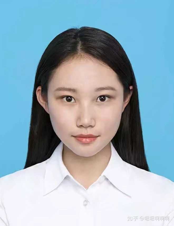 有哪些是同一个人而颜值相差甚远的照片?