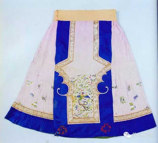 古代的百褶裙是怎么打褶的?鱼鳞裙是怎么打褶的?