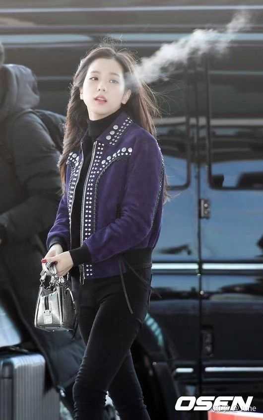 你们为什么喜欢blackpink的jisoo?