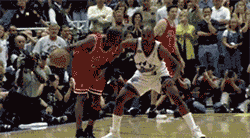 如果nba 总决赛抢七落后一分,绝杀球你会给谁?