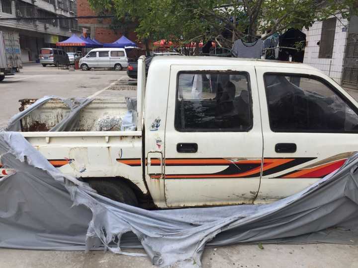 请不要小瞧这辆伊拉克成色的车,他在伊拉克非常出名