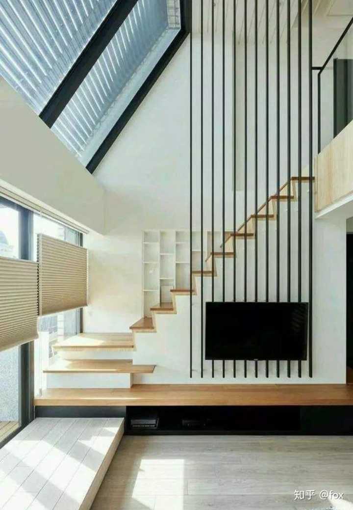 请设计师高手指点这个户型的复式楼楼梯放在哪里合适户型怎么优化比较