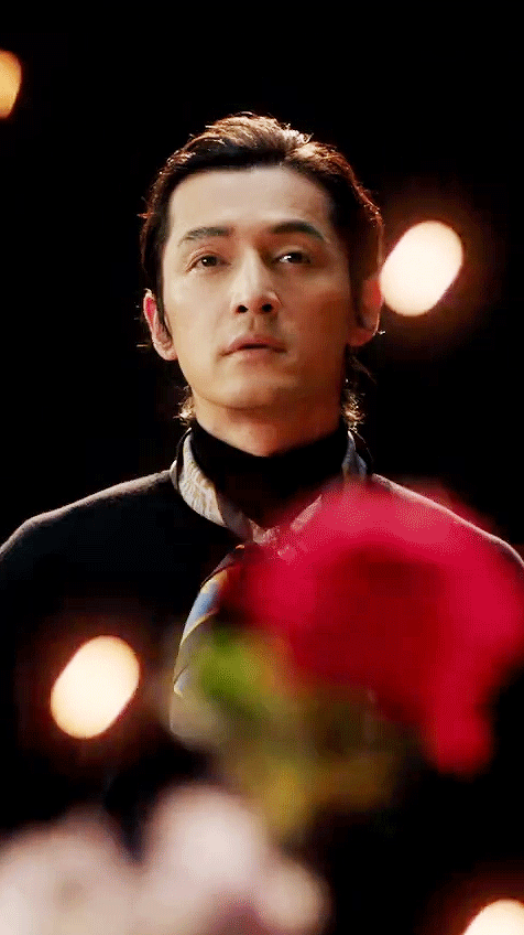 你有胡歌帅炸天的照片吗?或者自黑的也行,或者丑的也行!