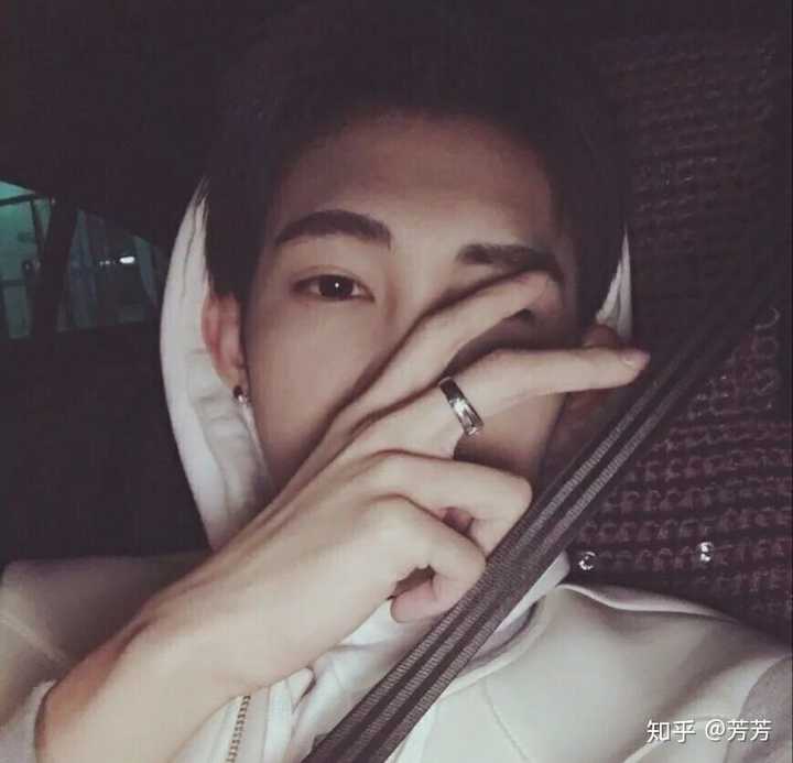 有没有适合普通男生的qq头像啊?