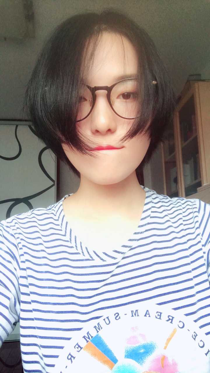 女生剪短发失败是什么样的体验?