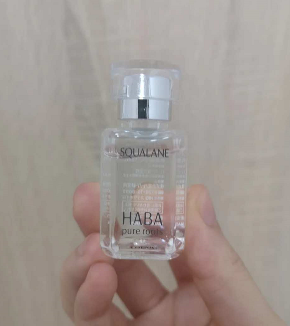 不过里面 含有变性乙醇,有些人用了会过敏,还是先购入试用装在买正装