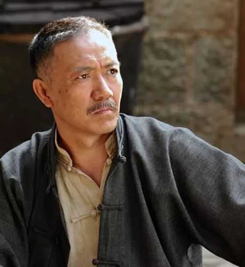 你认为演技最好的中国男演员是谁?