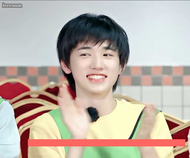 可以分享一些宋亚轩笑起来的图吗