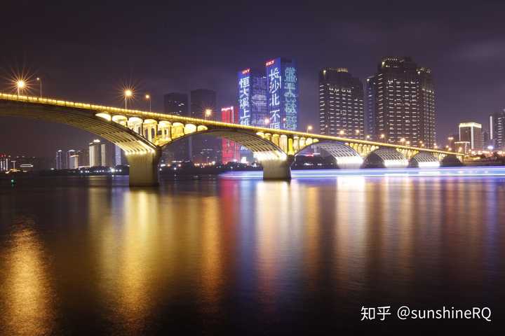 emmm,男票用相机拍的橘子洲大桥夜景