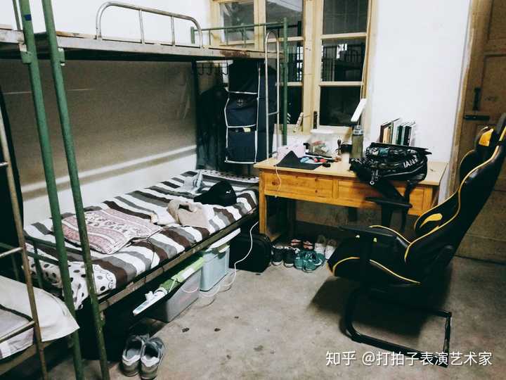 安徽师范大学的宿舍条件如何?校区内有哪些生活设施?